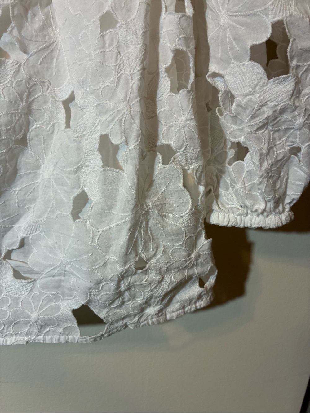 Trina Turk White Eyelet Puff Sleeve Cut-out Blouse 100% Cotton Coastal Preppy S - Picture 6 of 9
